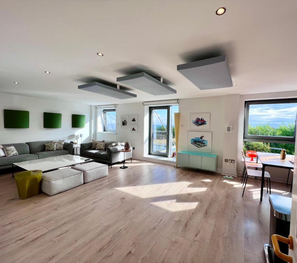 Beautiful Modern Sea-Side Apartment In The City Эдинбург Экстерьер фото